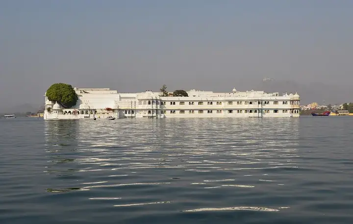 Lake Palace on Lake Pichola, Udaipur