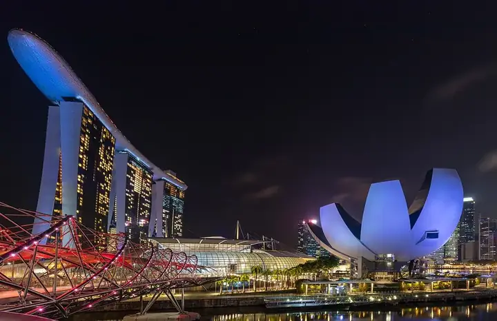 Marina Bay Sands hotel in Singapore at night